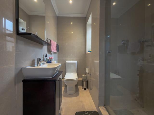 To Let 4 Bedroom Property for Rent in Milnerton Western Cape
